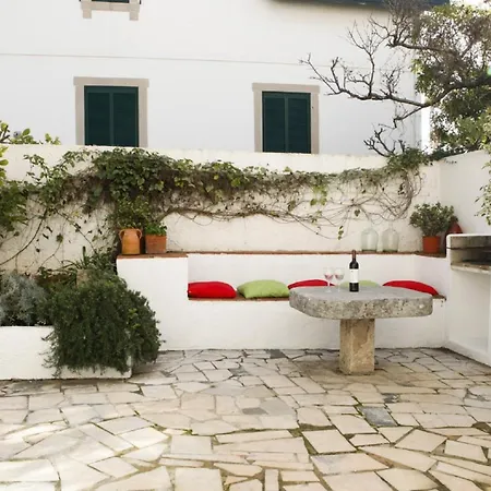 Cushy With Garden In Апартаменты