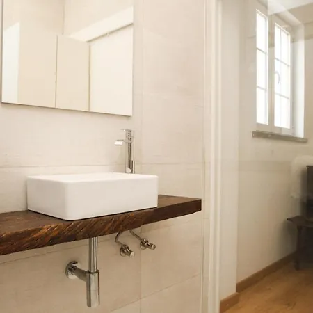 Апартаменты Cushy With Garden In Эшторил