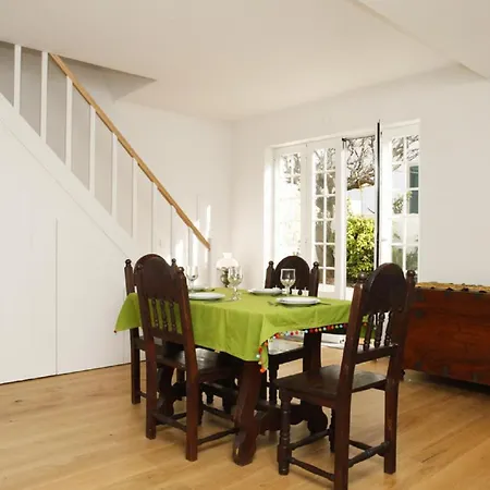 Cushy With Garden In