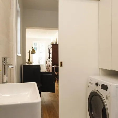 Lägenhet Cushy With Garden In
