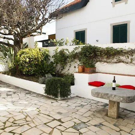 Cushy With Garden In * Estoril