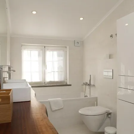 Cushy With Garden In Апартаменты *