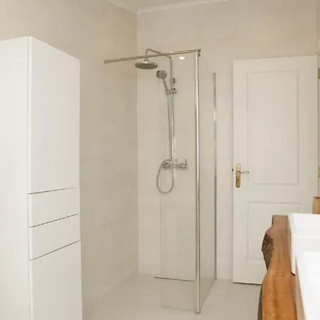 Апартаменты Cushy With Garden In